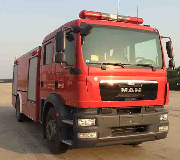 SJD5161GXFPM50/MEA 捷达消防牌泡沫消防车图片