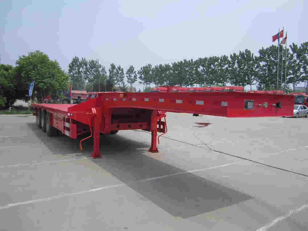 吉运13米32.5吨3轴低平板半挂车(MCW9407TDP)