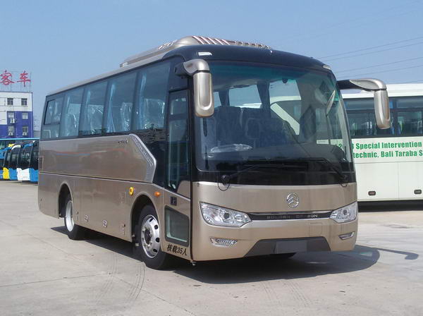 金旅8.2米24-33座纯电动客车(XML6827JEV10)