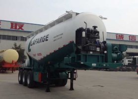 下灰半挂车