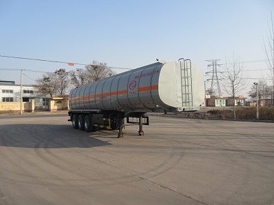 福玺11.8米30吨3轴易燃液体罐式运输半挂车(XCF9401GRYD)