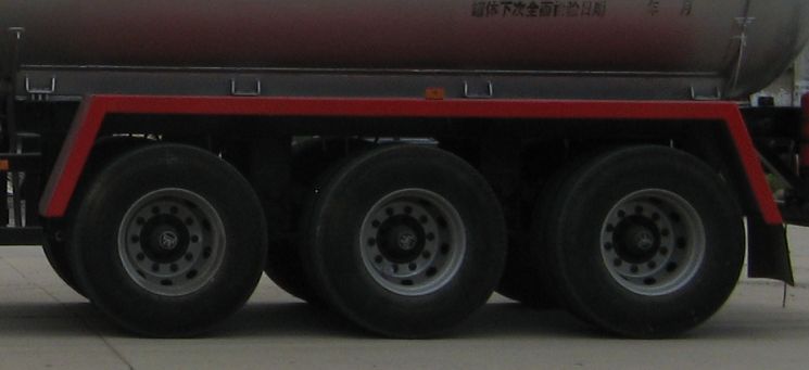 四六WHC9400GRQ易燃气体罐式运输半挂车公告图片
