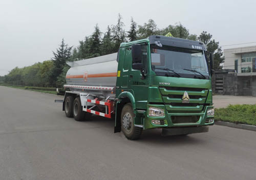 ZLQ5257GFW型腐蚀性物品罐式运输车图片