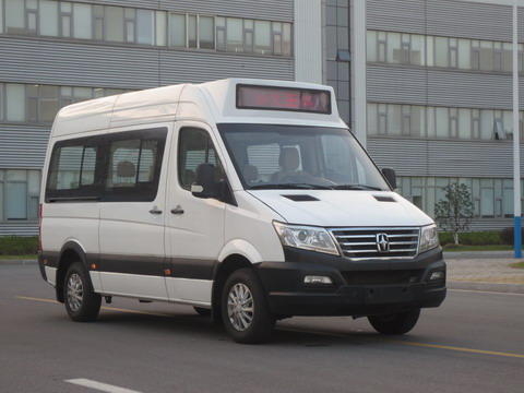 亚星6.1米10-16座混合动力城市客车(YBL6610GHEV)
