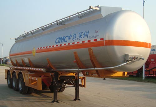 中集10.9米31.6吨3轴氧化性物品罐式运输半挂车(ZJV9401GYWSZ)