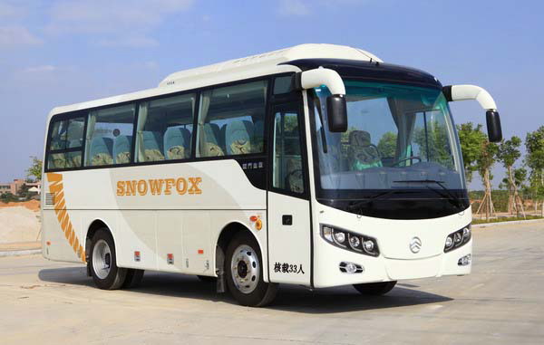 金旅7.5米24-33座客车(XML6757J18)