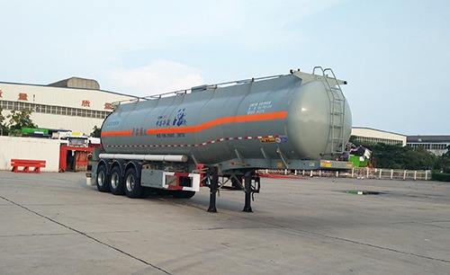 华骏11米31.4吨3轴腐蚀性物品罐式运输半挂车(ZCZ9402GFWHJG)
