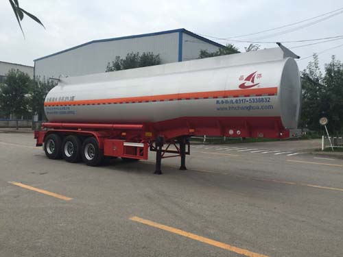 昌骅11米33吨3轴腐蚀性物品罐式运输半挂车(HCH9401GFWAS)