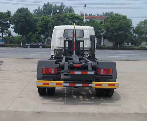 中汽力威牌HLW5043ZXX5KM车厢可卸式垃圾车公告图片