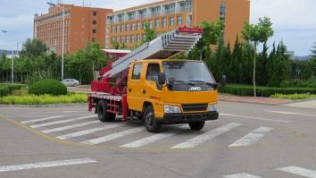 搬家作业车