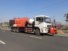 沥青路面热再生修补车