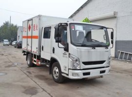 爆破器材运输车