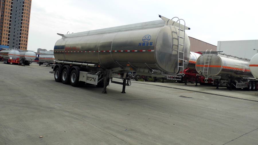 兴扬11.3米33.5吨3轴铝合金液态食品运输半挂车(XYZ9409GYS)