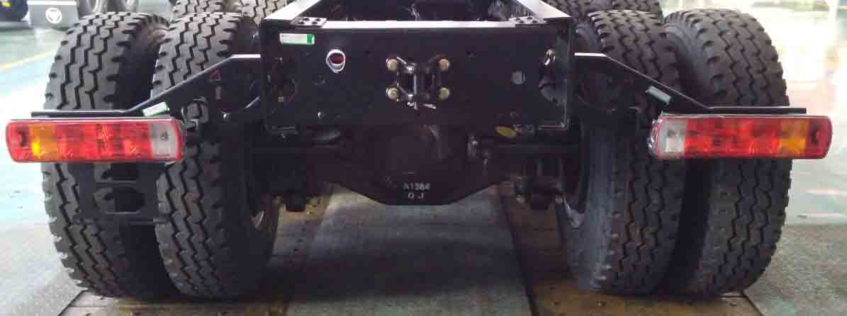 BJ3319DMPKF 欧曼430马力前四后八柴油8.2米国四自卸车图片