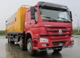 稀浆封层车