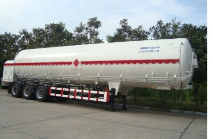 查特13米20.3吨3轴低温液体运输半挂车(CTZ9383GDY)