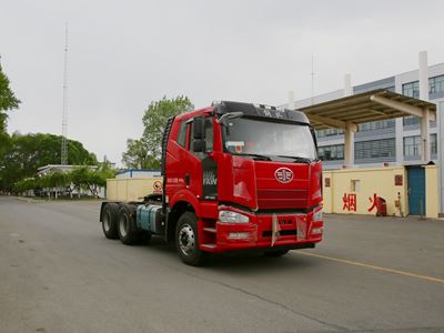 CA4250P66K25T1A1E5 解放503马力后双桥,后八轮柴油平头柴油半挂牵引汽车图片