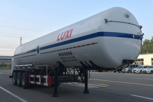 鲁西11.6米28吨3轴低温液体运输半挂车(LXZ9402GDY)