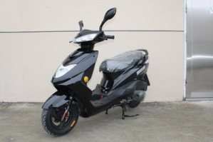 两轮摩托车