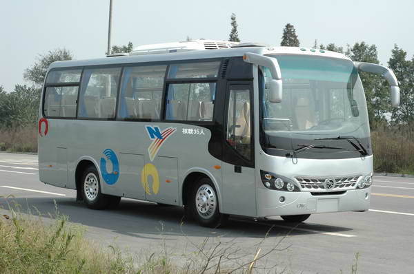 南骏8米24-35座客车(CNJ6800LQNV)