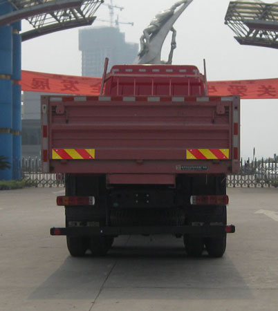CQ1255HMG594 红岩320马力后双桥,后八轮柴油9.4米国四载货汽车图片