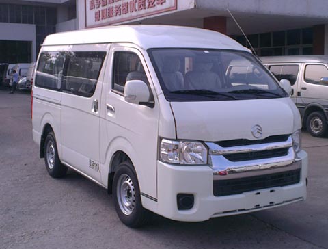 金旅4.9米10-11座客车(XML6499J25)