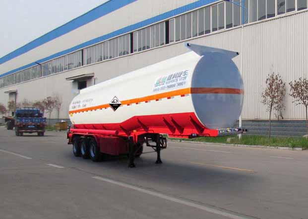 盛润9.8米30.7吨3轴腐蚀性物品罐式运输半挂车(SKW9400GFWA)
