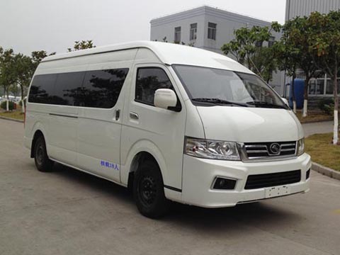 金龙6米10-18座轻型客车(XMQ6600AEG4C)