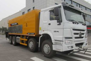 稀浆封层车