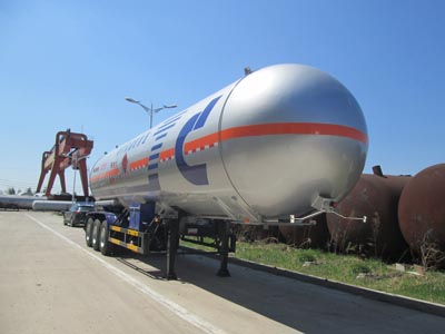 建成13.4米25.6吨3轴液化气体运输半挂车(JC9402GYQQY1)