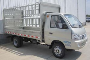 仓栅式运输车