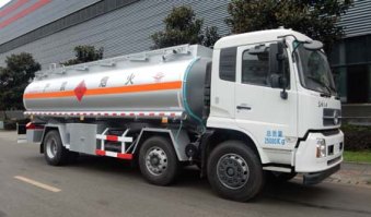 运油车
