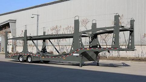 威腾13.8米13吨2轴车辆运输半挂车(BWG9203TCL)