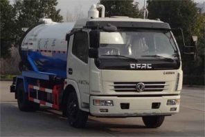 吸污车
