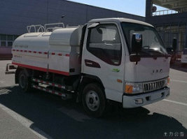 洒水车