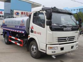 绿化喷洒车