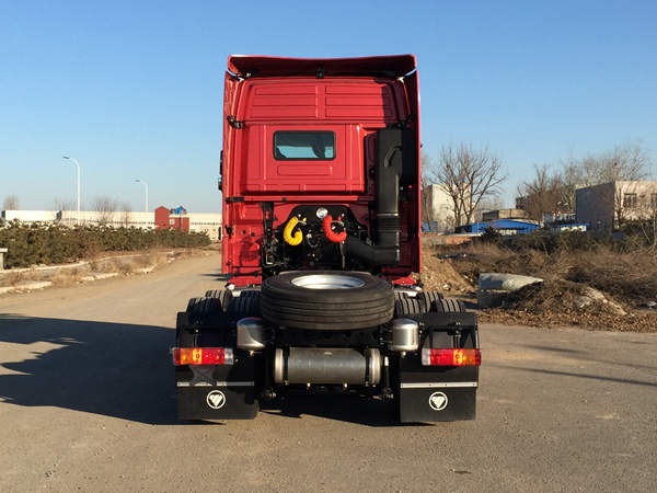 BJ4269SNFKB-AC 欧曼490马力后双桥,后八轮柴油国五半挂牵引车图片