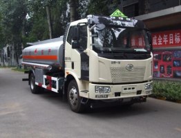 运油车