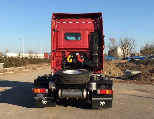 BJ4269SNFKB-AB 欧曼490马力后双桥,后八轮柴油国五危险品半挂牵引车图片