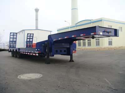 黄海13米30吨3轴低平板半挂车(DD9400TDP)