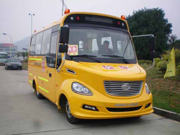 金龙6.6米24-32座小学生专用校车(XMQ6660ASD5)