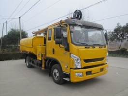 清淤车