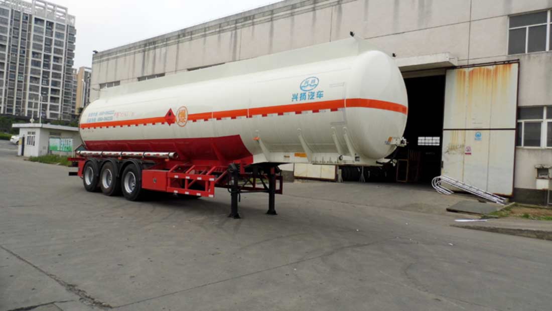 兴扬11.3米32吨3轴易燃液体罐式运输半挂车(XYZ9405GRY)