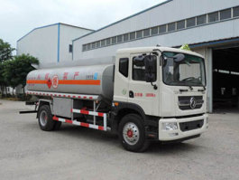 运油车
