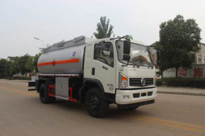 易燃液体罐式运输车