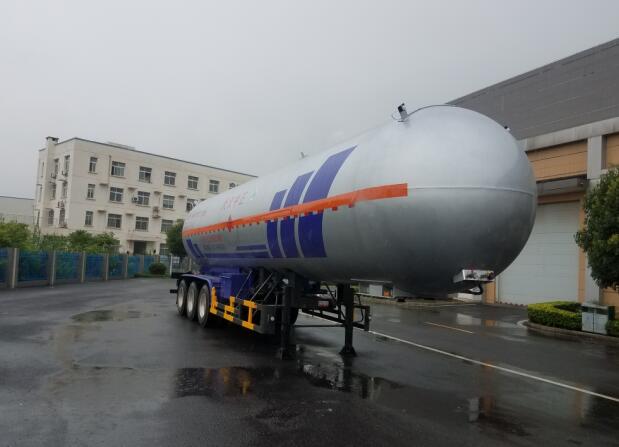 四六13.7米26吨3轴液化气体运输半挂车(WHC9409GYQ5)