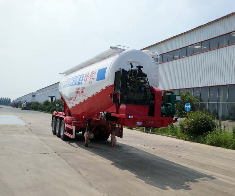 10米31.5吨3轴中密度粉粒物料运输半挂车(LC9407GFL)
