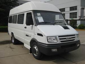 依維柯牌NJ5045XYBFA運兵車公告圖片