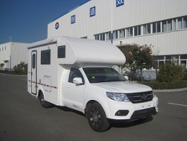 旅居车
