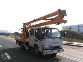 高空作业车